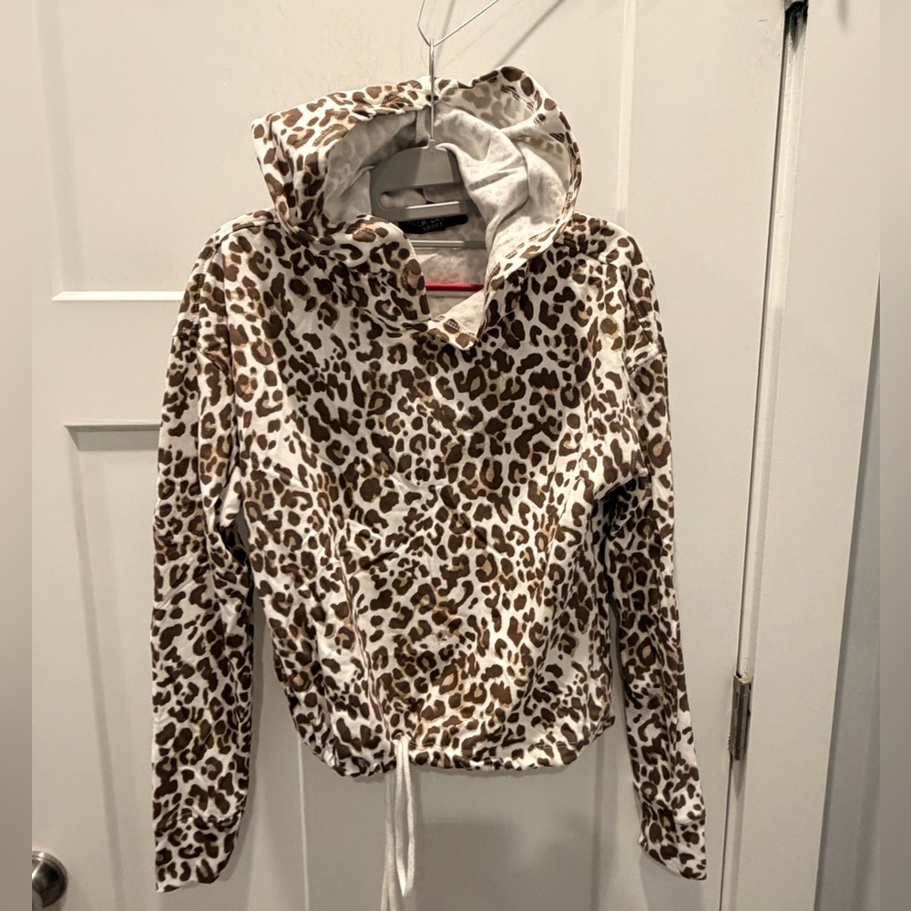 French Laundry Sport Leopard Print Cropped Hoodie Medium